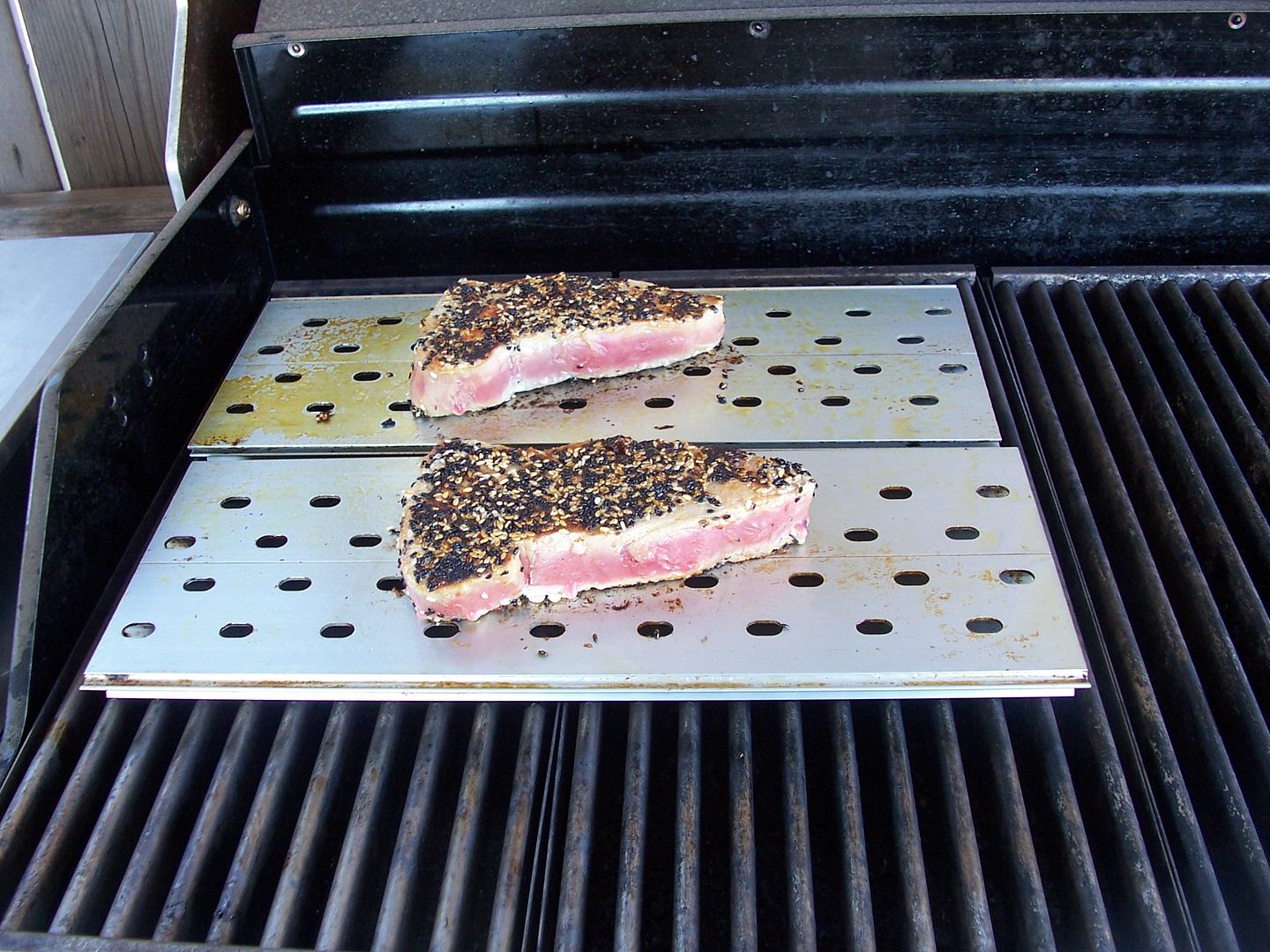 Cowgirl's Country Life Mad Hunky Grilled Ahi Tuna Lettuce Wraps